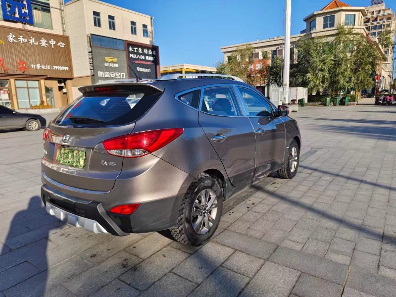 邢台16年现代ix359