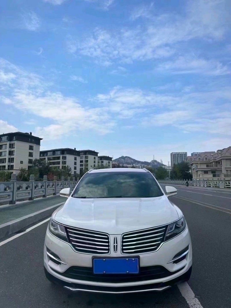 青島18年林肯MKC1