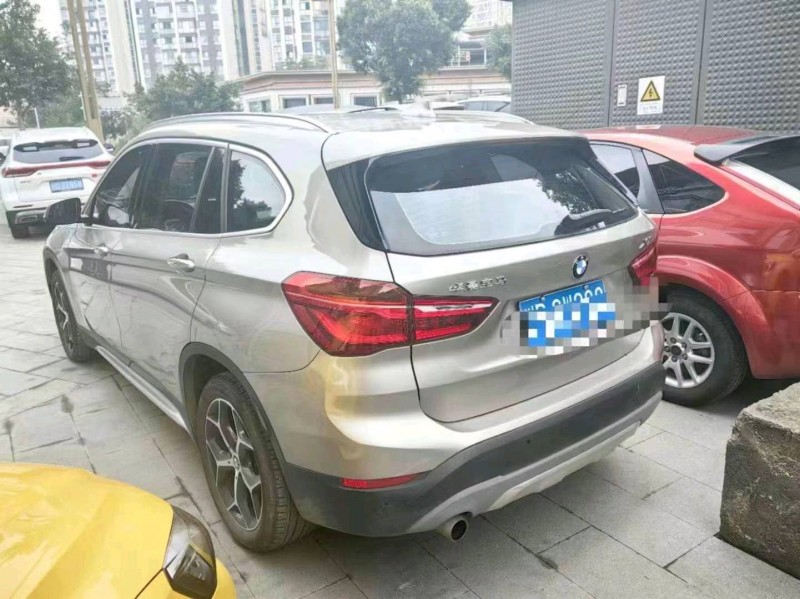 成都18年宝马X17
