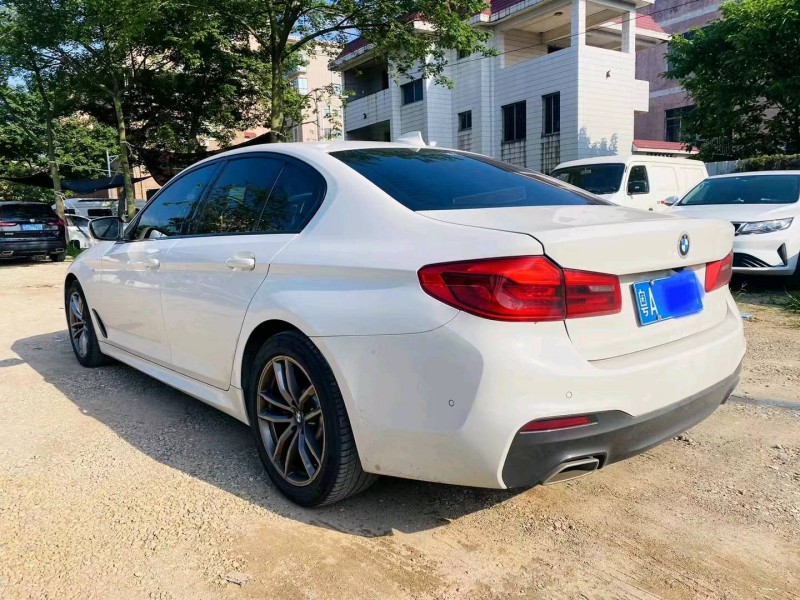 广州20年宝马5系8