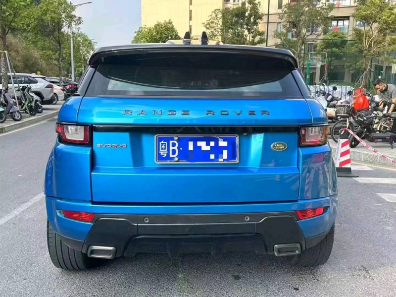 广州18年路虎极光9