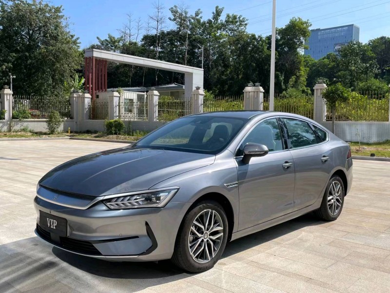 广州23年比亚迪秦3