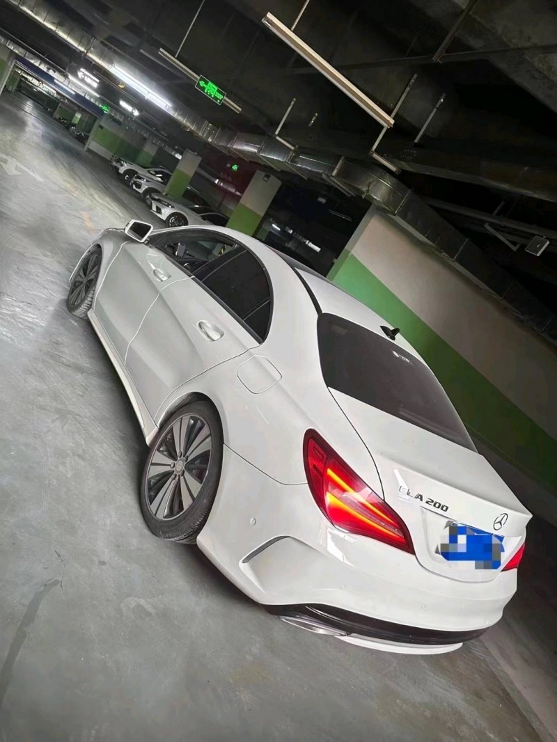 成都16年奔驰CLA4