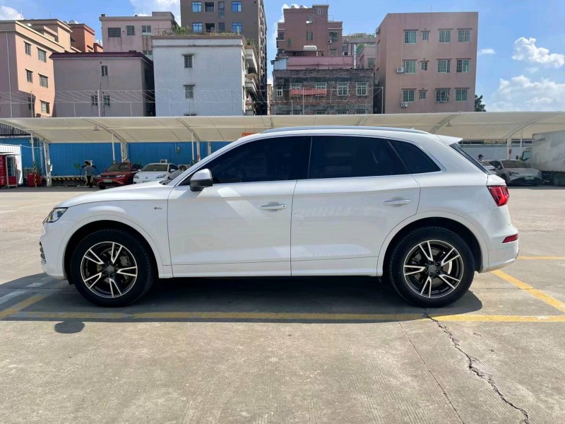 广州19年奥迪Q54