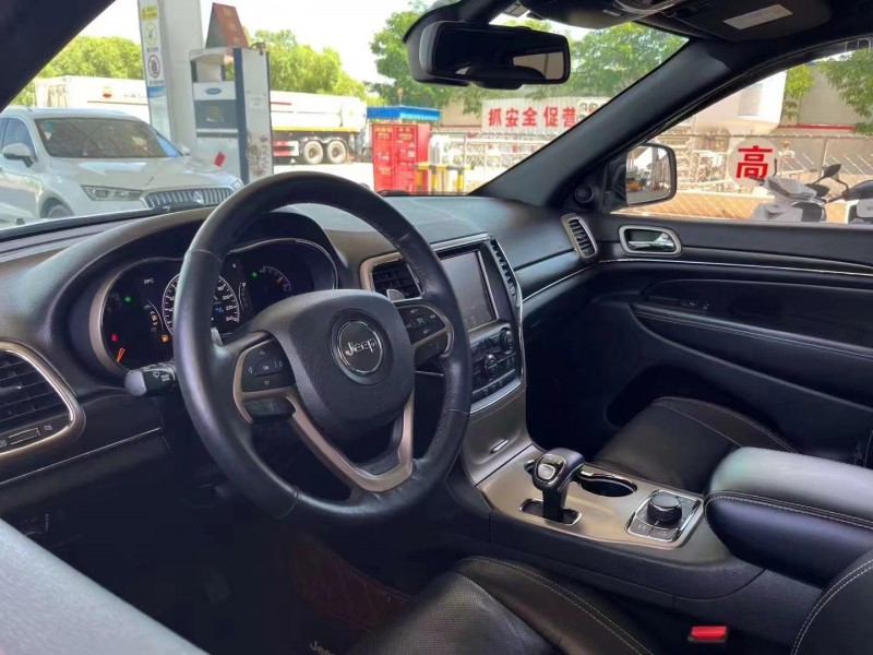 榆林14年Jeep大切诺基8