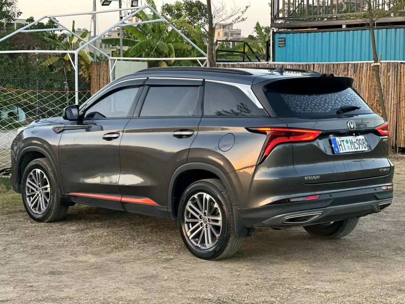 汕头21年长安汽车CS757