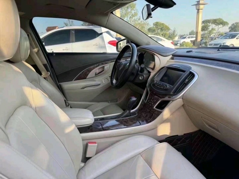 枣庄15年别克君越5