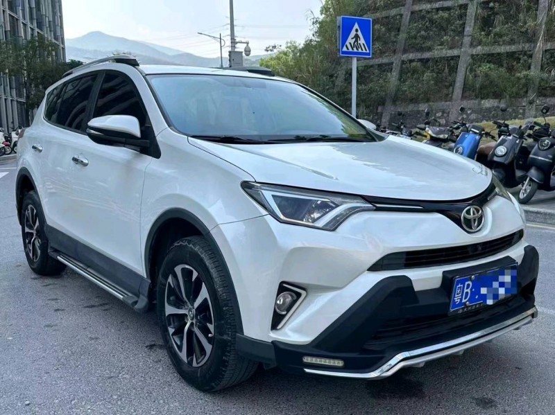 珠海18年丰田RAV4荣放9