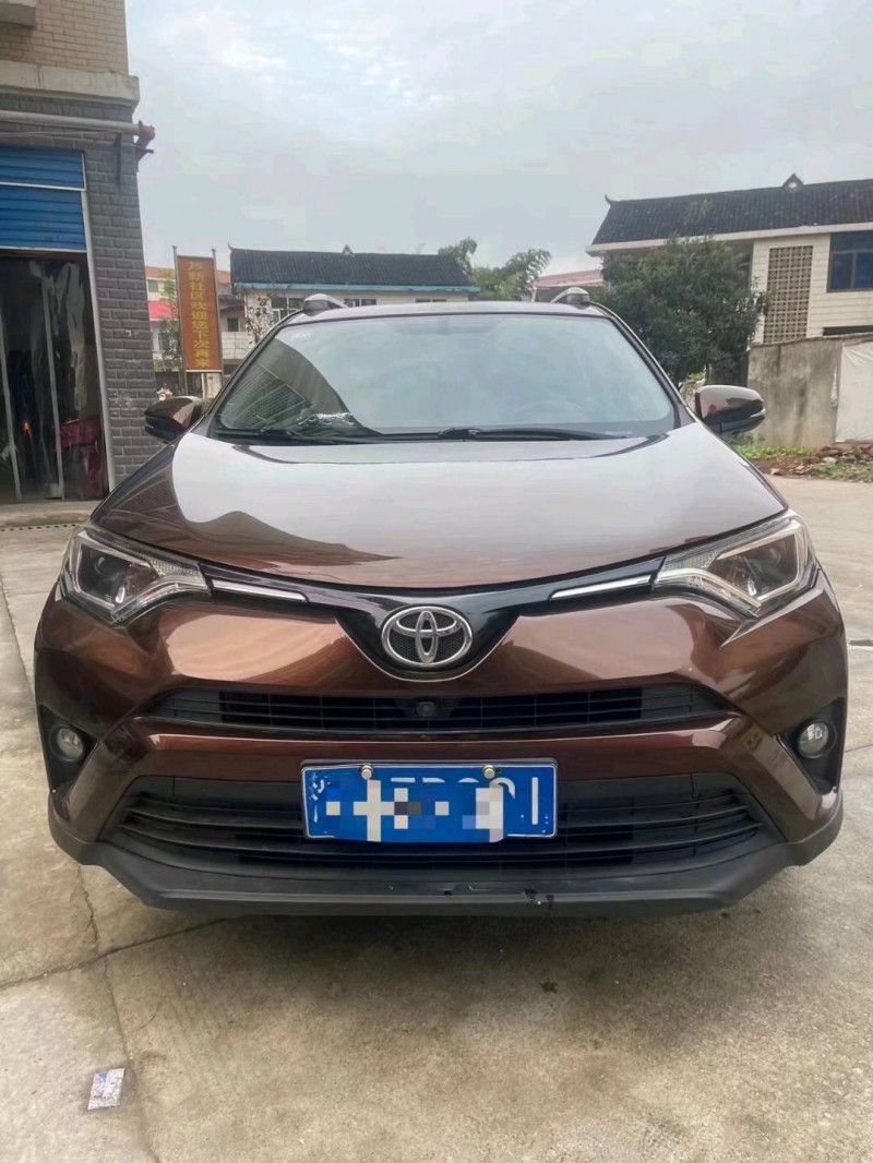 衡阳17年丰田RAV4荣放1