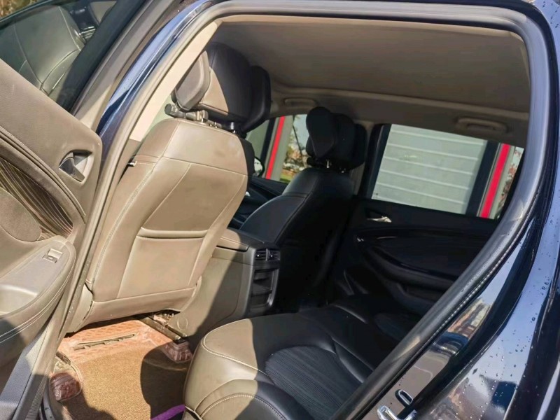 衡阳22年别克昂科威5