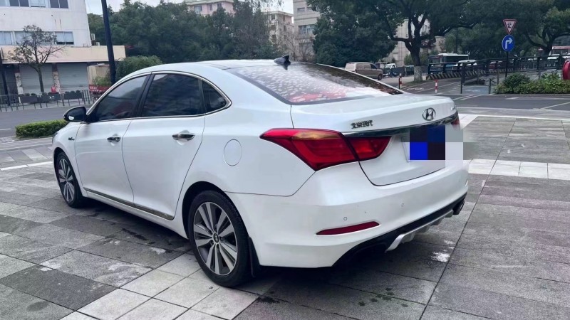 嘉兴17年现代名图4
