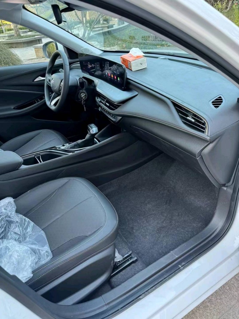 邢台23年别克威朗7