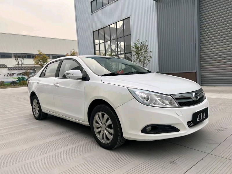 宿迁13年比亚迪速锐3