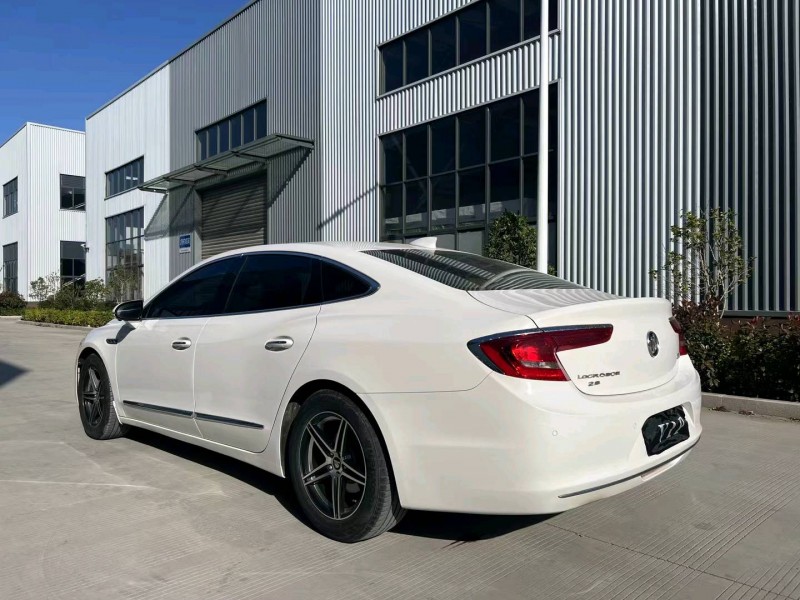 徐州17年别克君越8