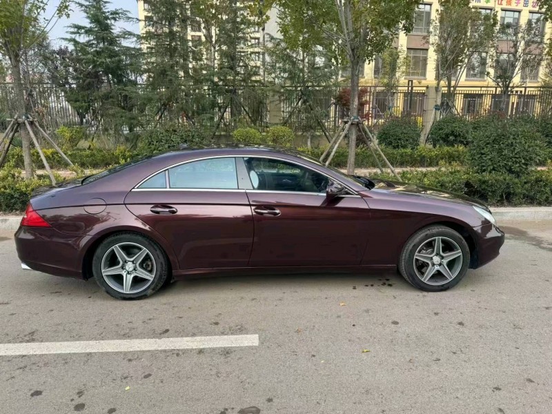 东营11年奔驰CLS3