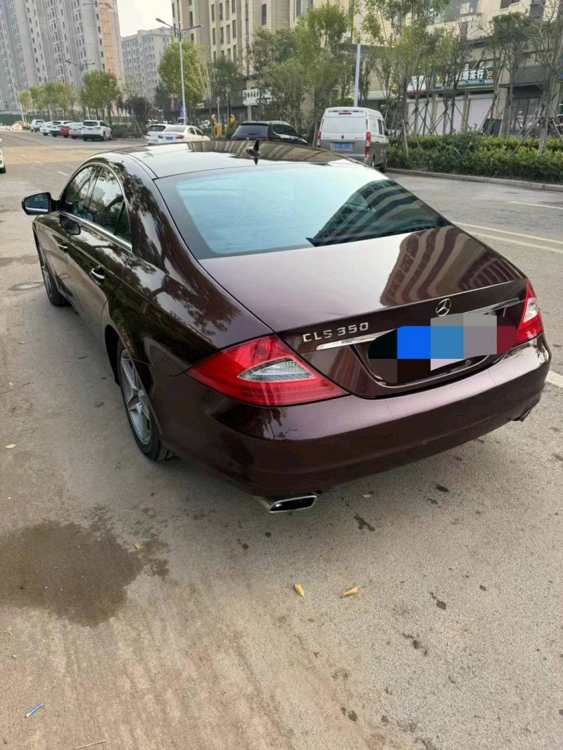 东营11年奔驰CLS4