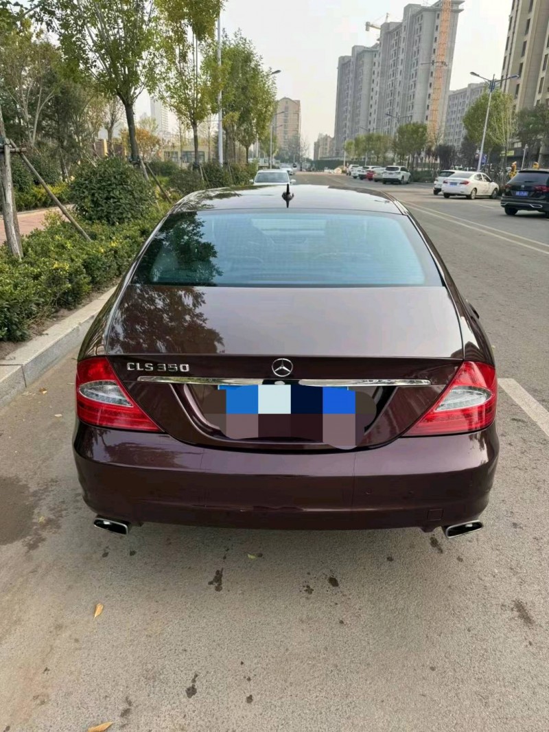 东营11年奔驰CLS5