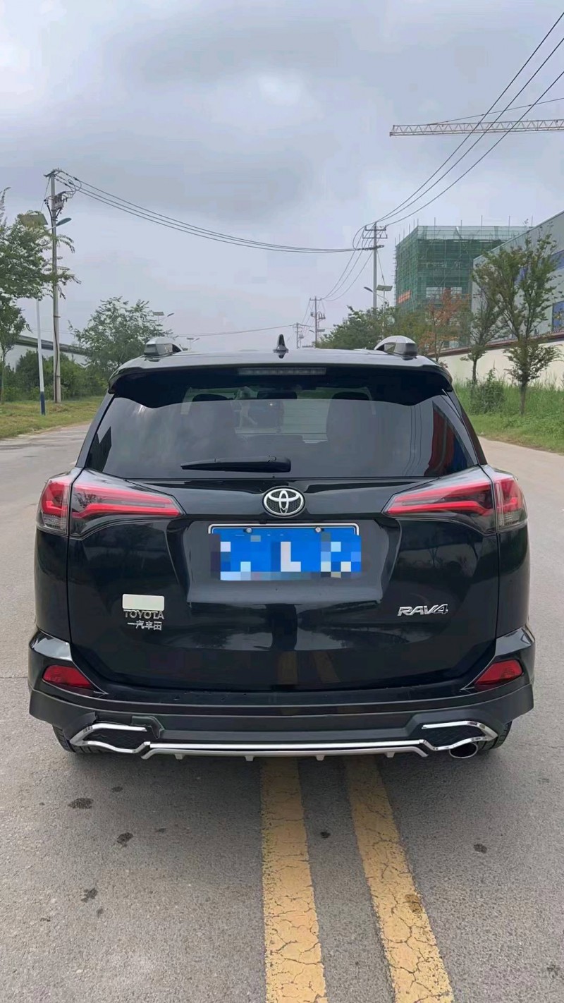 徐州19年丰田RAV49