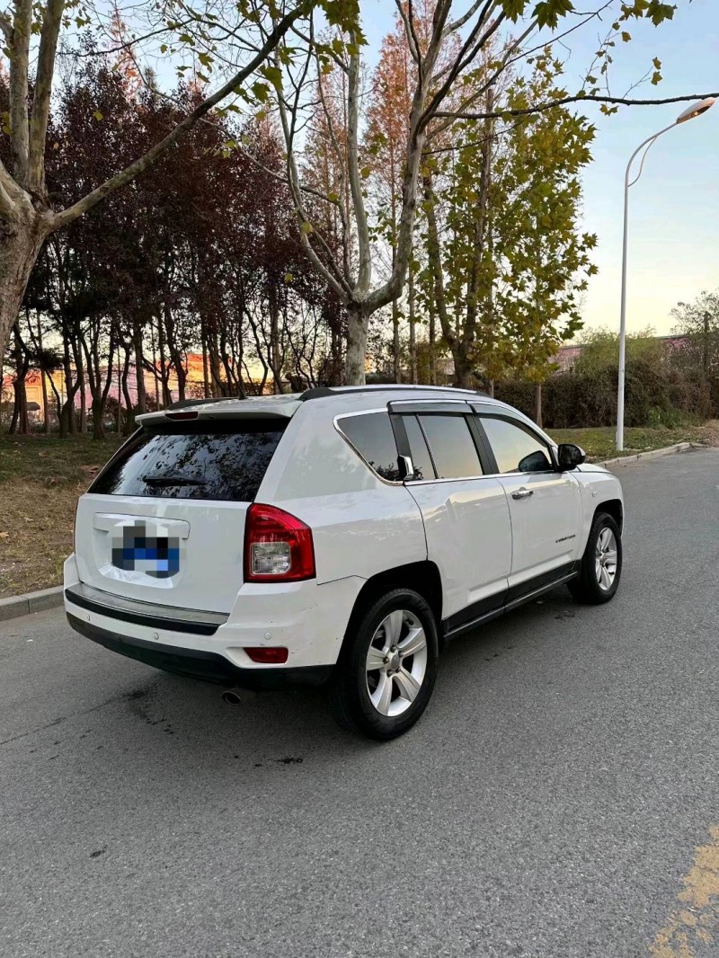 枣庄12年Jeep指南者7