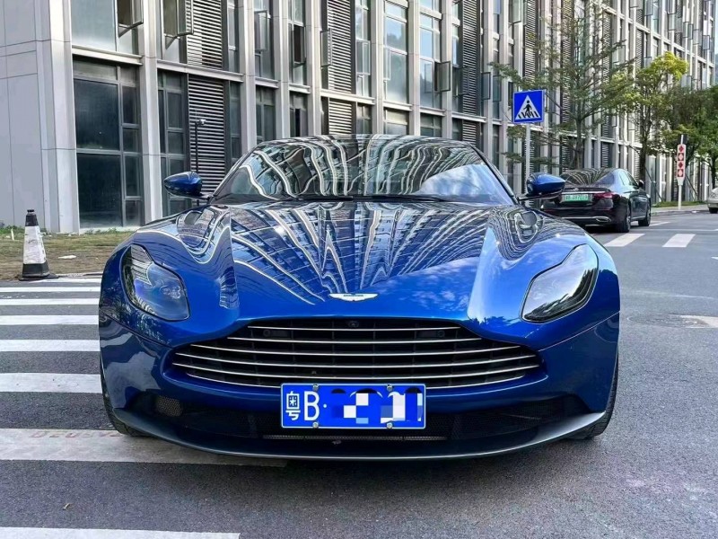 广州18年阿斯顿·马丁DB111