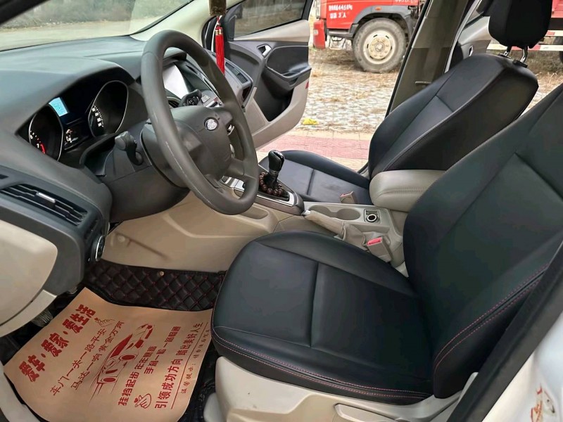 徐州14年福特福克斯7