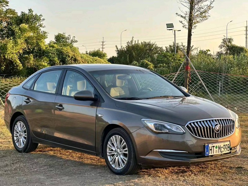 汕头16年别克英朗2