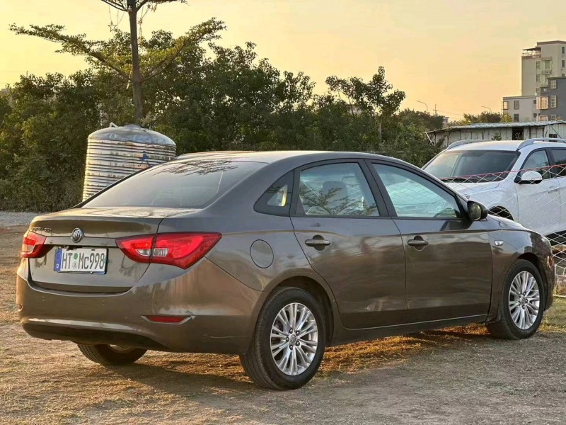 汕头16年别克英朗8