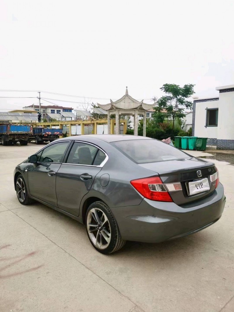 徐州13年本田思域4