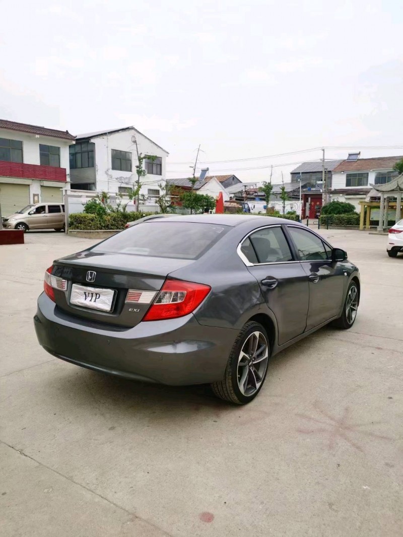 徐州13年本田思域5