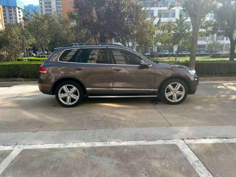 济宁13年大众途锐5