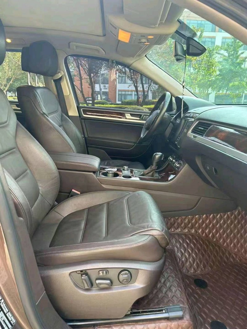 济宁13年大众途锐6