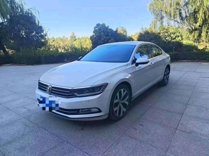 东营16年大众迈腾2