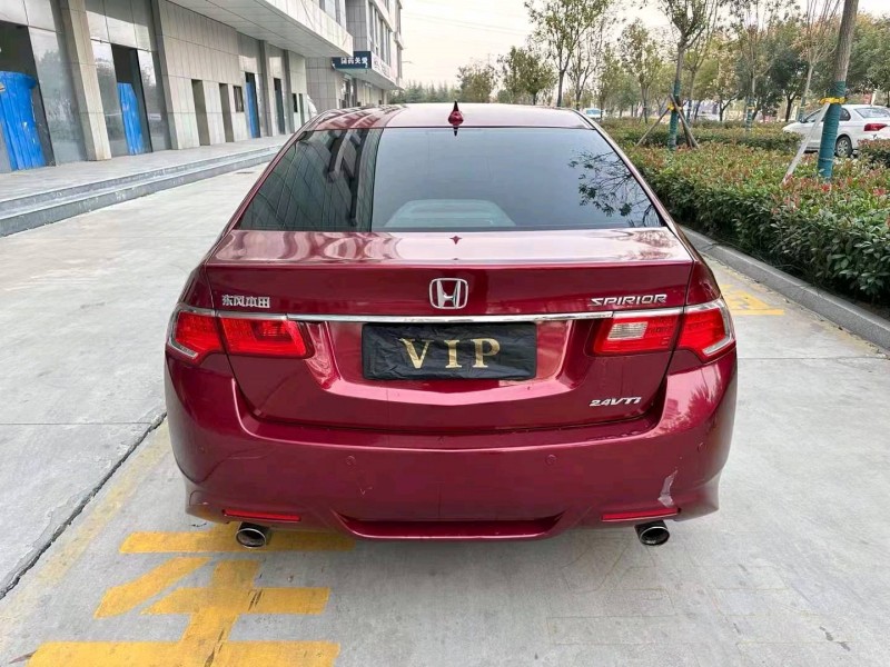 济宁13年本田思铂睿9