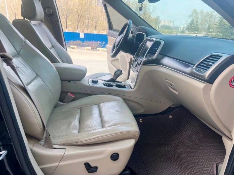 枣庄18年Jeep大切诺基5