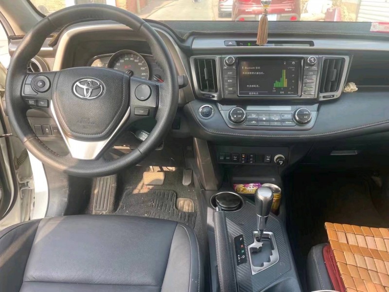 邢台15年丰田RAV4荣放5