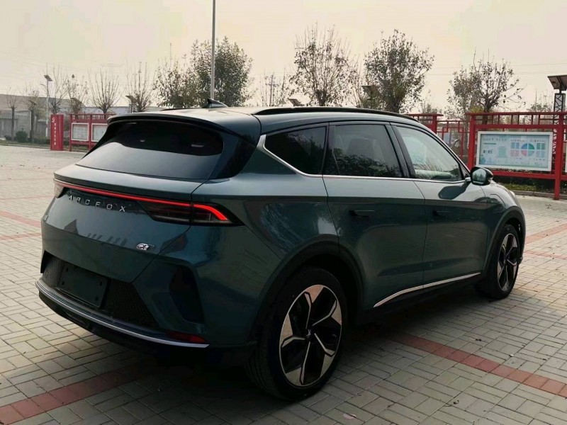 天津23年極狐汽車阿爾法8
