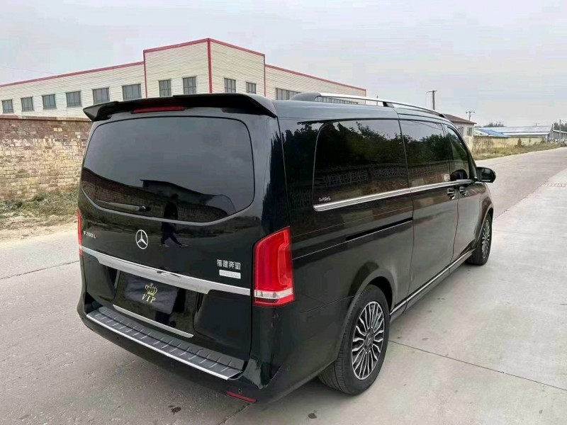 东营17年奔驰V5
