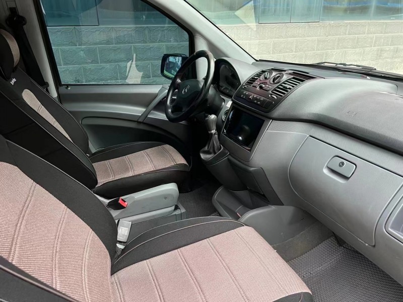 济宁12年奔驰威霆4