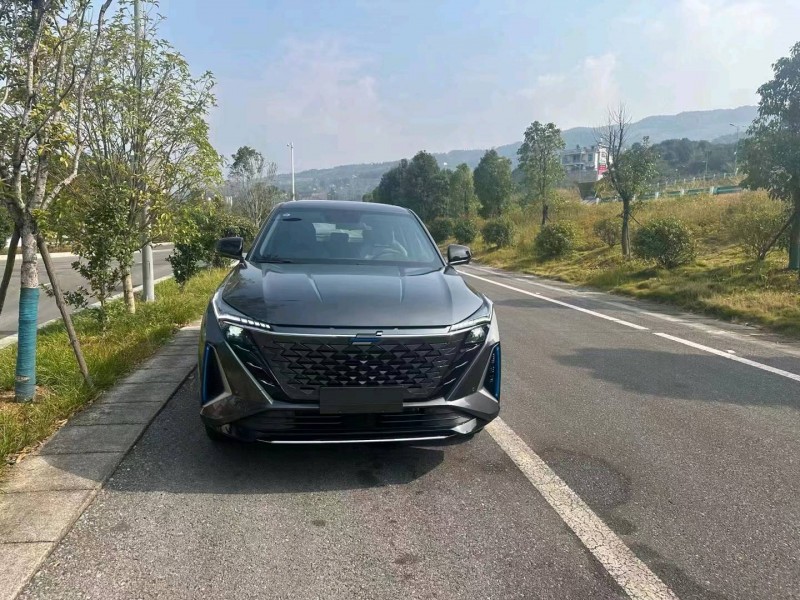 遵義23年長安汽車歐尚1