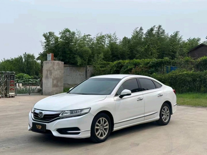 青岛16年本田思铂睿2