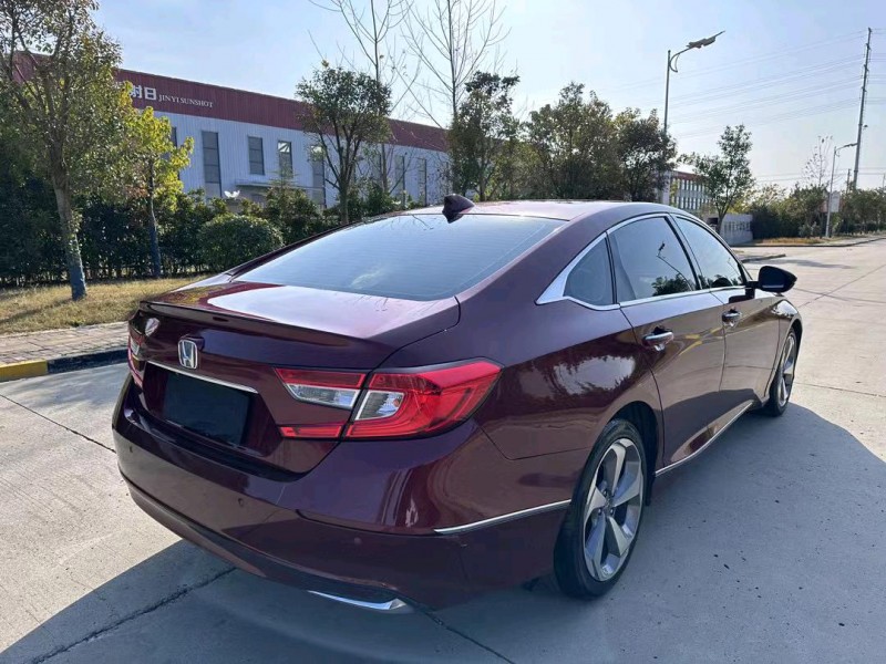 盐城18年本田雅阁9