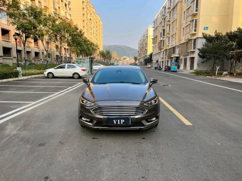 徐州17年福特蒙迪欧1