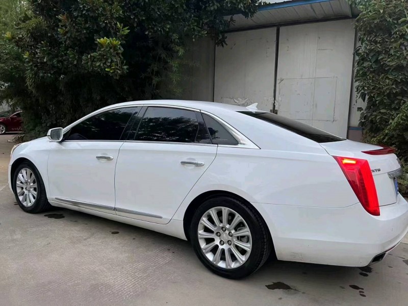 济宁16年凯迪拉克XTS6