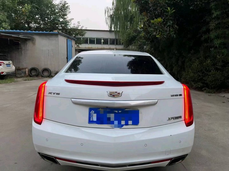 济宁16年凯迪拉克XTS9