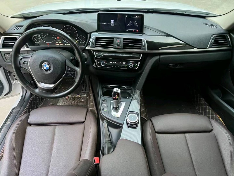 济宁18年宝马3系5