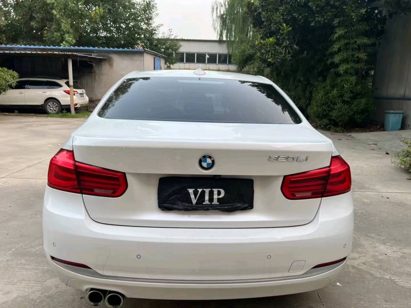 济宁18年宝马3系8