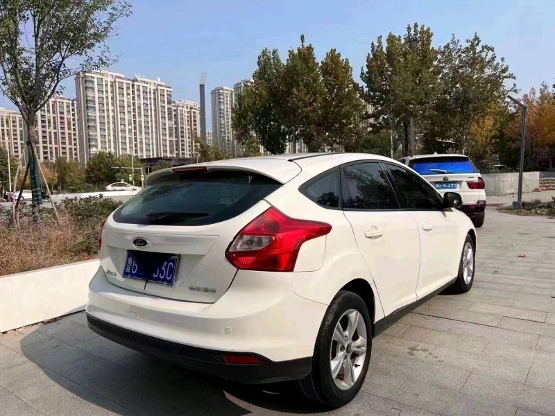 枣庄14年福特福克斯5