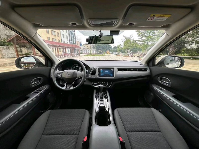 汕头21年本田缤智5