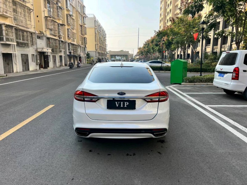 徐州17年福特蒙迪欧9