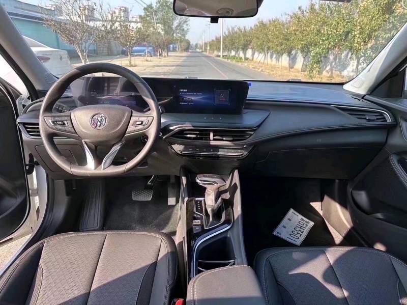 枣庄23年别克威朗3